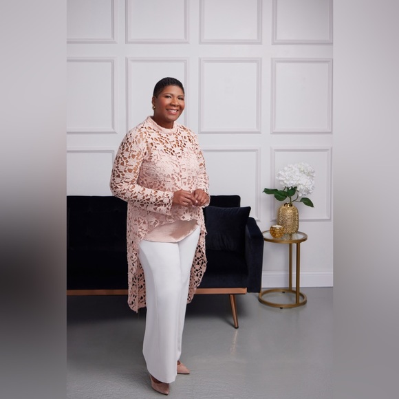 Meet your Posher, Pam - Picture 2 of 2